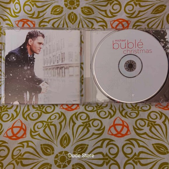 Michael Bublé - Christmas - 15 Tracks - 2011 Release - Picture 2 of 3